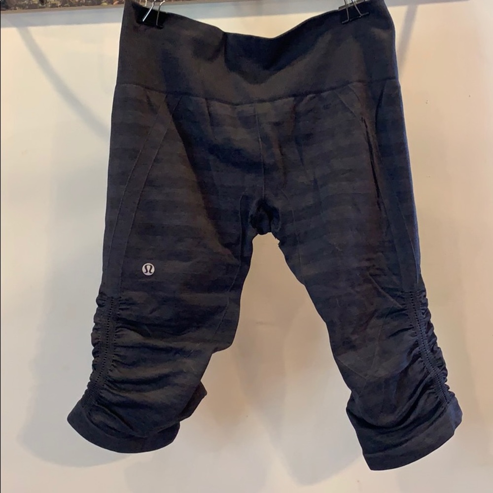 Lulu lemon striped capris
